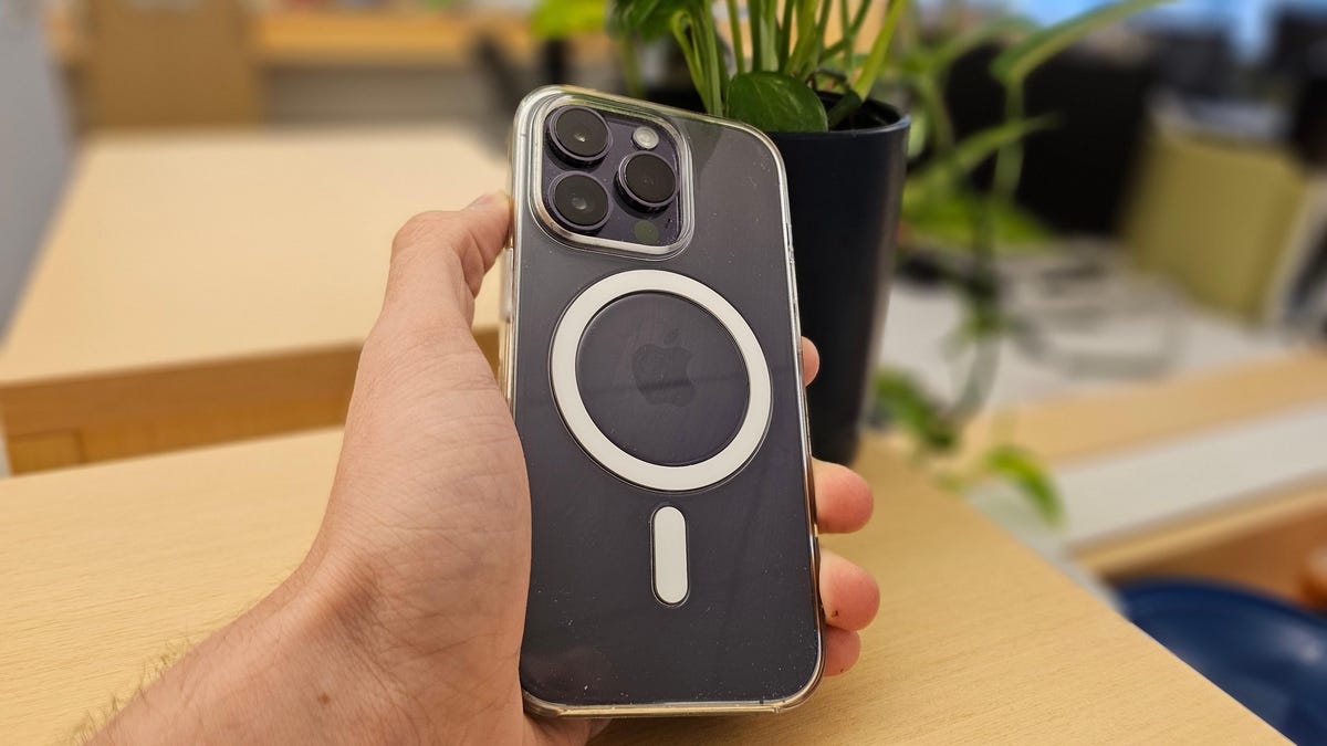 Η Apple μειώνει την παραγωγή του iPhone 15, λέει ο αναλυτής Jeff Pu
