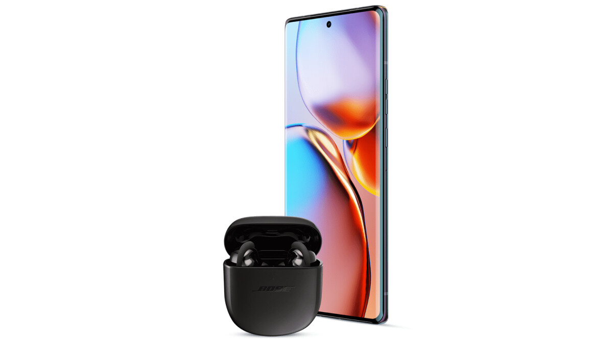 Motorola throws a tempting deal on its new Edge+ (2023) with an incredible gift