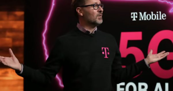 Η T-Mobile κόβει 5.000 θέσεις εργασίας