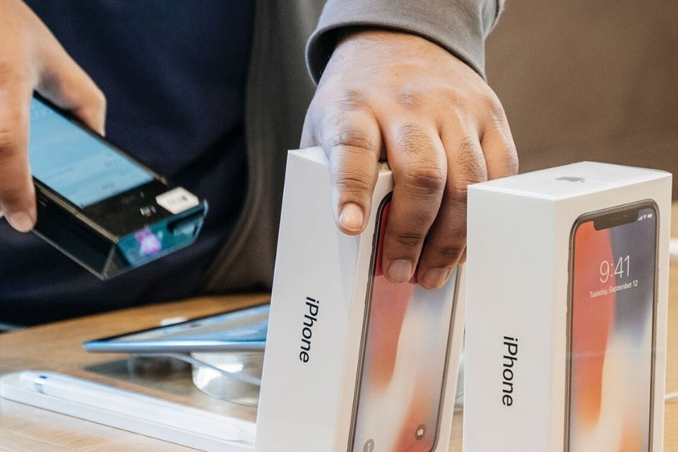 Οι ρυθμιστικές υποθέσεις φαινομενικά έχουν εκδοθεί για το iPhone 15
