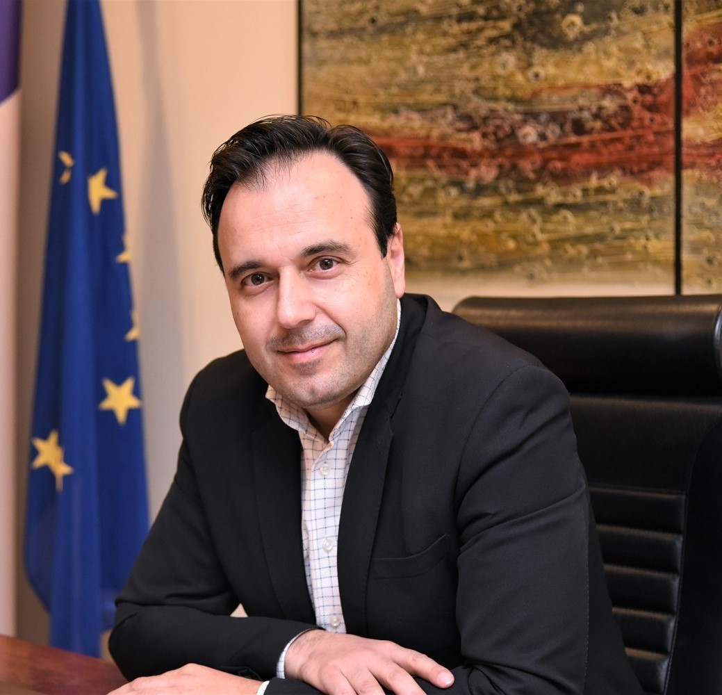 Συνάντηση Δ. Παπαστεργίου με στελέχη της Amazon Web Services