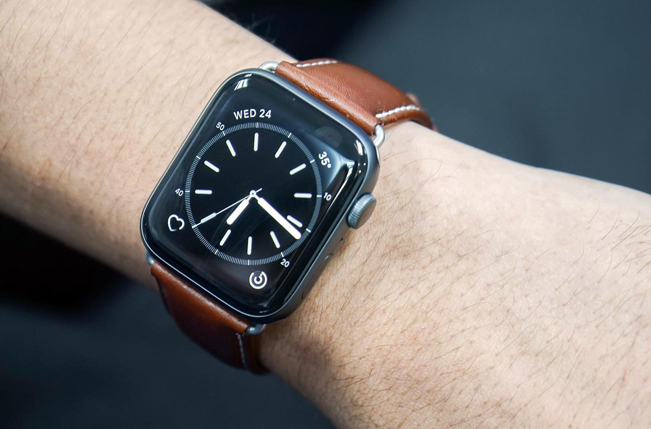 Τα μελλοντικά Apple Watch μπορεί να ταιριάζουν αυτόματα τα χρώματα Watch Face με το συγκρότημα ή τα ρούχα σας