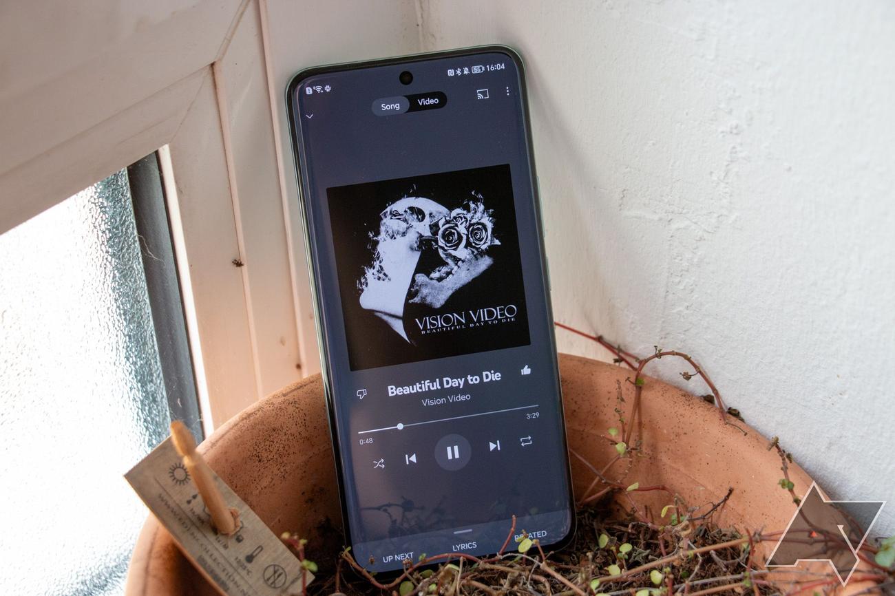 Το YouTube Music τελικά κυκλοφορεί ζωντανούς στίχους, αλλά δεν λειτουργούν παντού
