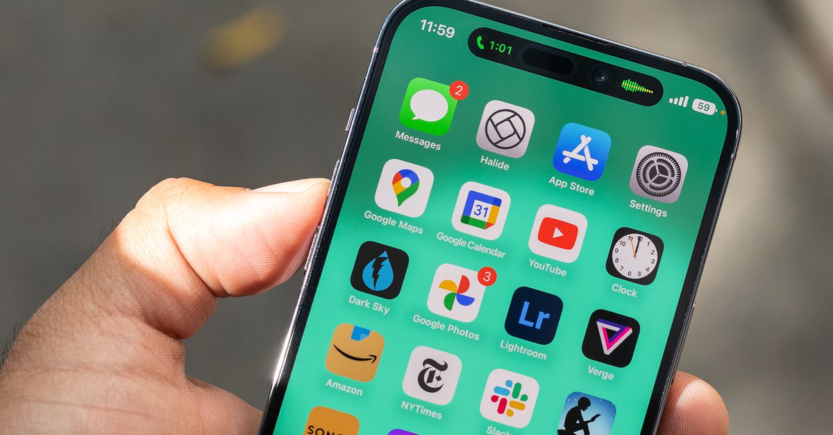 Το μεγάλο στοίχημα της Apple για τις υπηρεσίες αποδίδει καρπούς καθώς οι πωλήσεις iPhone πέφτουν