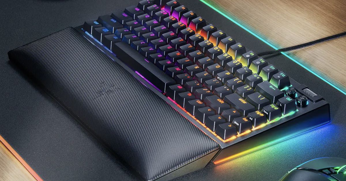 Το μηχανικό πληκτρολόγιο παιχνιδιών BlackWidow V4 της Razer είναι προσαρμόσιμο για τους λάτρεις
