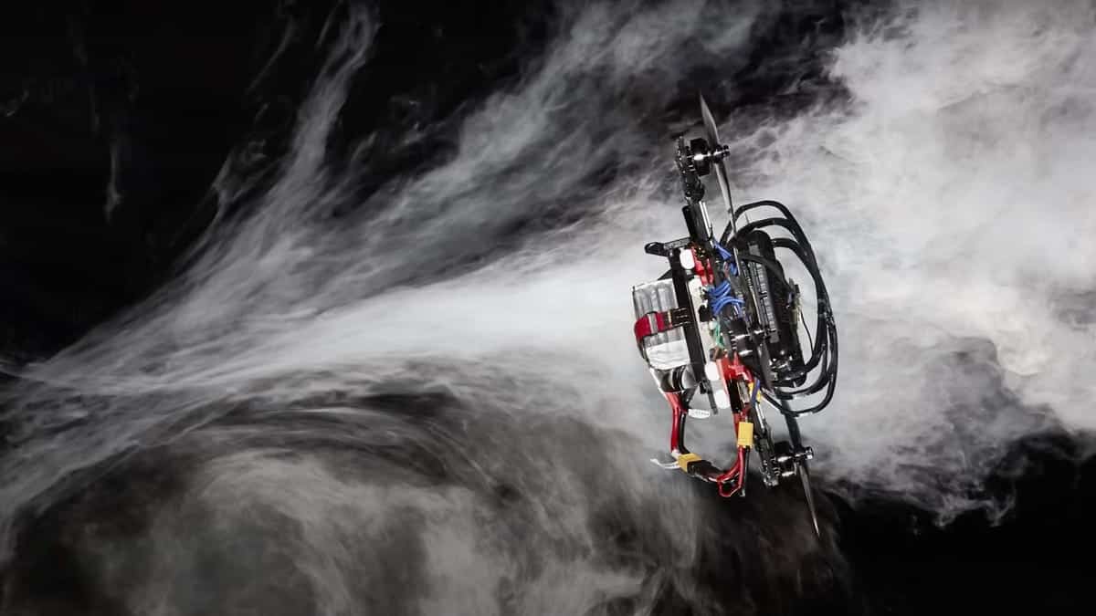 AI-Piloted Quadcopter 'Swift' Κερδίζει Κορυφαίους Ανθρώπους Drone Racers
