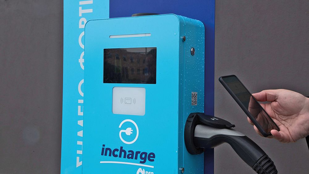 nrg και HOCHTIEF ενώνουν δυνάμεις για την επέκταση του δικτύου incharge — InfoCom