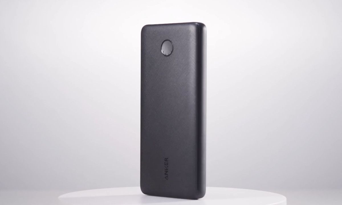 Αυτή η προσφορά για τη λεπτή φορητή μπαταρία της Anker είναι πολύ καλή για να τη χάσετε με μόλις 12 $