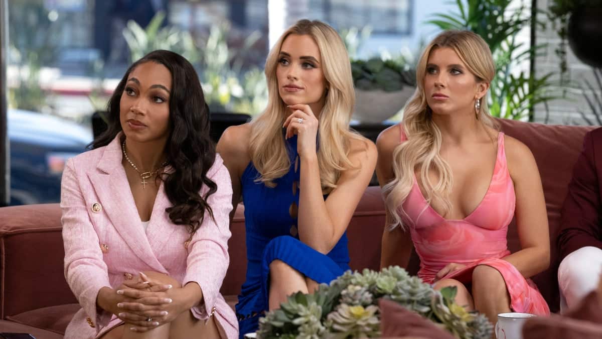 Η 2η σεζόν του «Selling the OC» είναι η καταναγκαστική προβολή στο πιο οδυνηρό της
