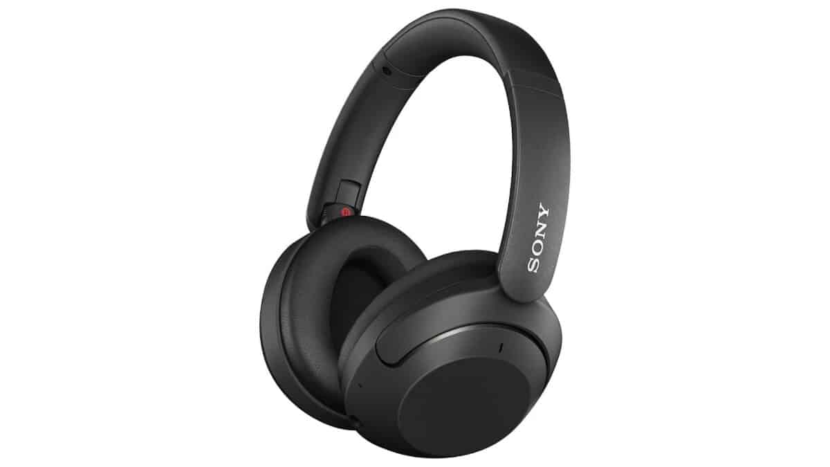 You can still grab a pair of Sony WH-XB910N headphones for a whopping 41% off their price from Amazo