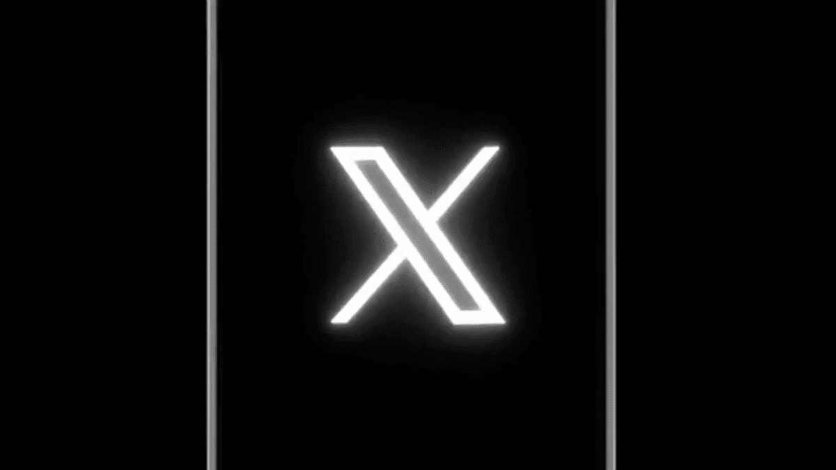 Ο Διευθύνων Σύμβουλος του X/Twitter μοιράζεται διαφήμιση με Tweets που βυθίζονται στον Έλον Μασκ
