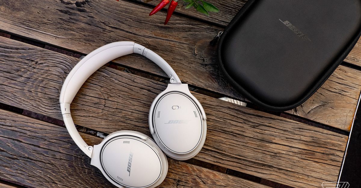Τα ακουστικά ακύρωσης θορύβου Bose QuietComfort 45 έχουν έκπτωση 130 $ για ένα μοντέλο ανακαίνισης

