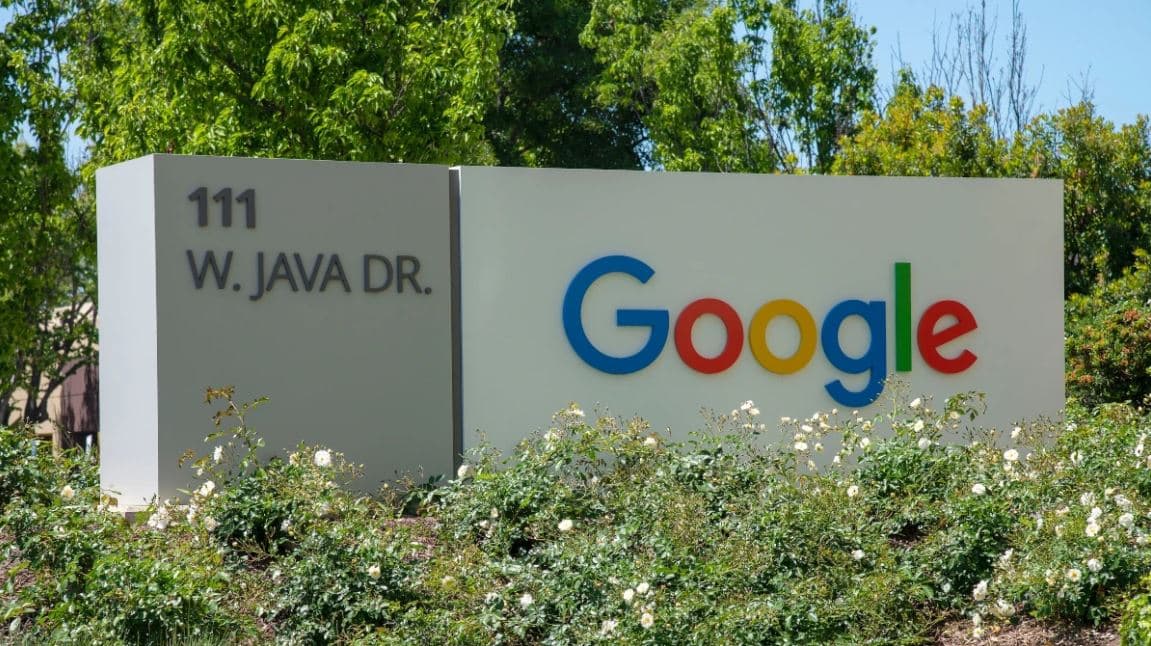 Google Apple, Google: Πόσα πλήρωσε στην Apple για να είναι προεπιλεγμένη μηχανή αναζήτησης στο Safari