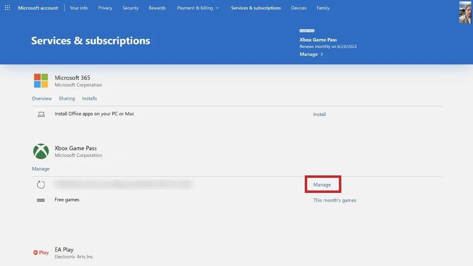 Η σελίδα Service and Subscription της Microsoft εμφανίζει διάφορες επιλογές συνδρομής, με το κουμπί Manage για το Xbox Game Pass Core να επισημαίνεται ευδιάκριτα.
