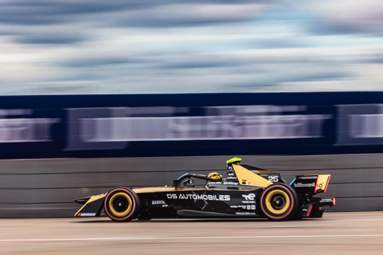 Η DS Automobiles αποκαλύπτει την DS E-Tense FE23 στο Συνέδριο VivaTech