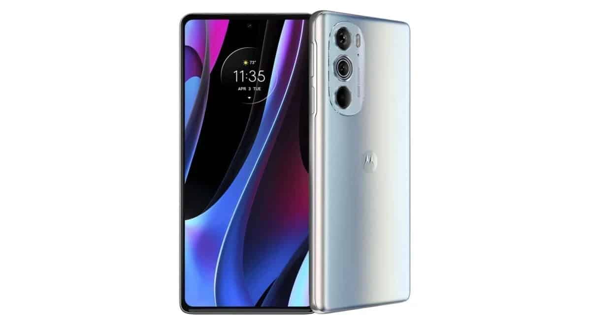 Score a top-tier phone without breaking the bank; get a 512GB Motorola Edge + 2022 for $230 OFF from