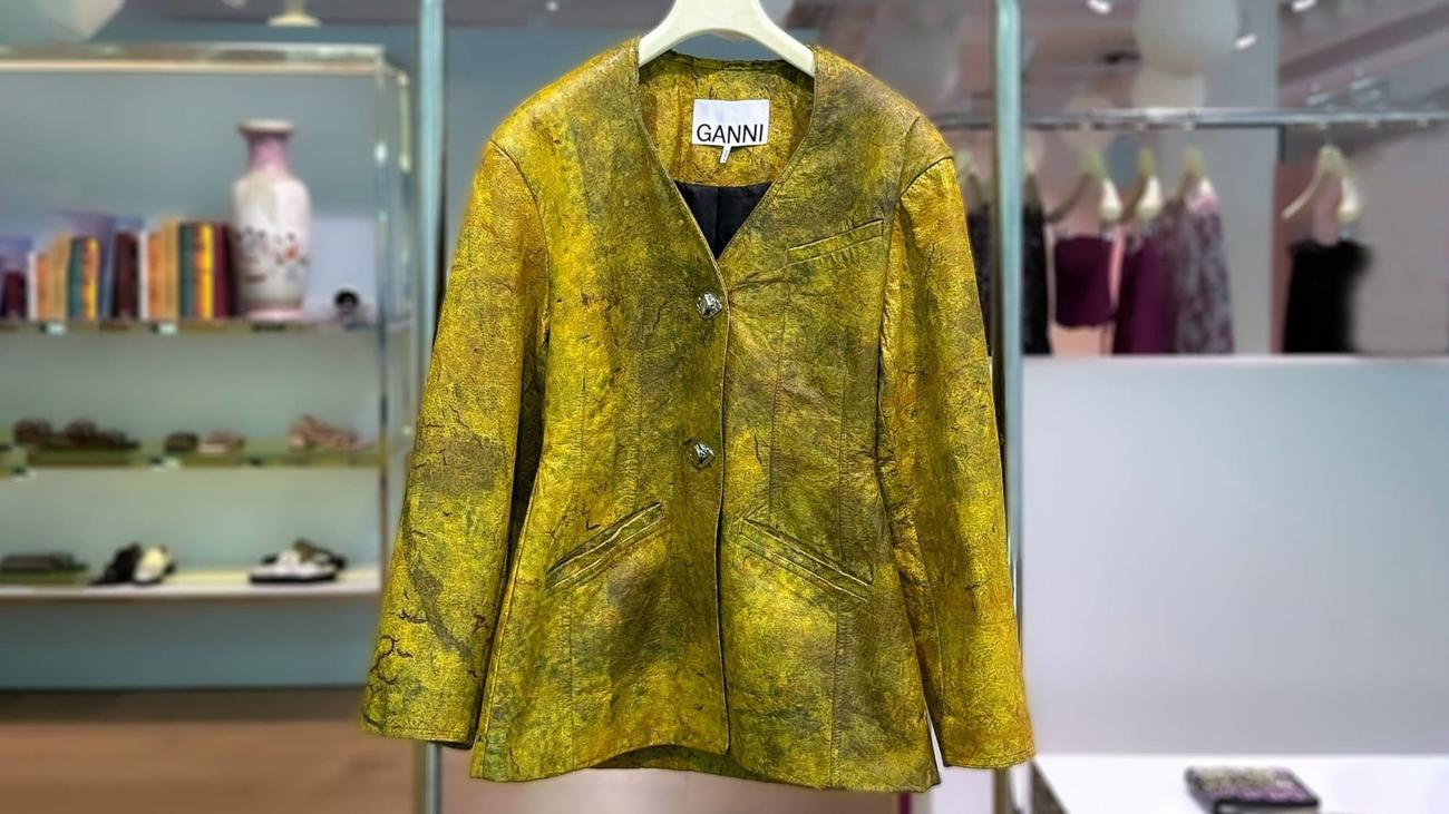 Είναι τα ρούχα από βακτήρια το μέλλον της μόδας;