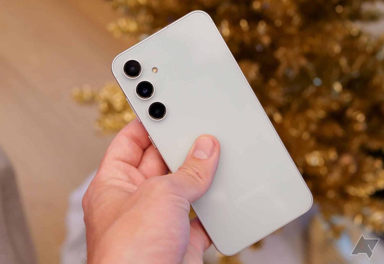 Είναι το Samsung Galaxy S23 FE αδιάβροχο;
