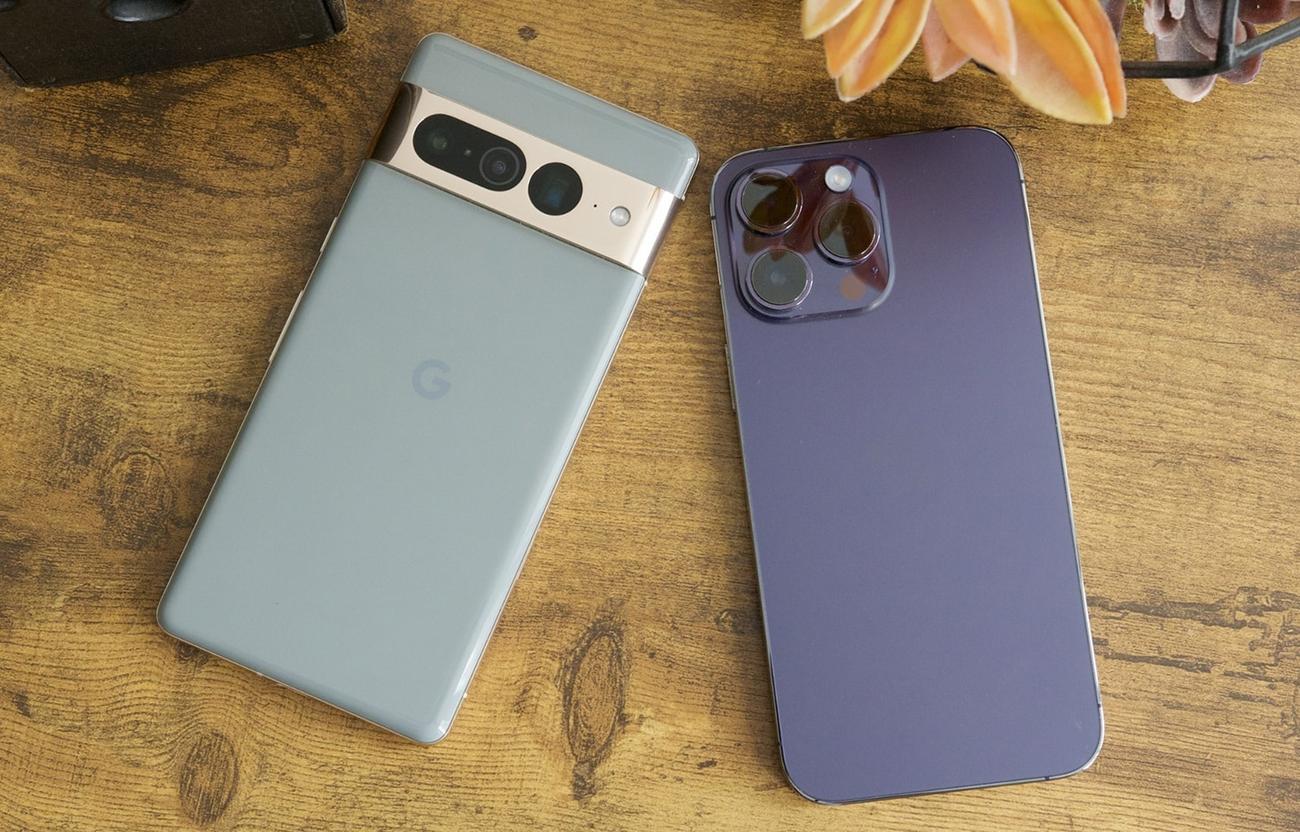 iphone-15-pro-vs-google-pixel-7-pro-Smartphonegreece