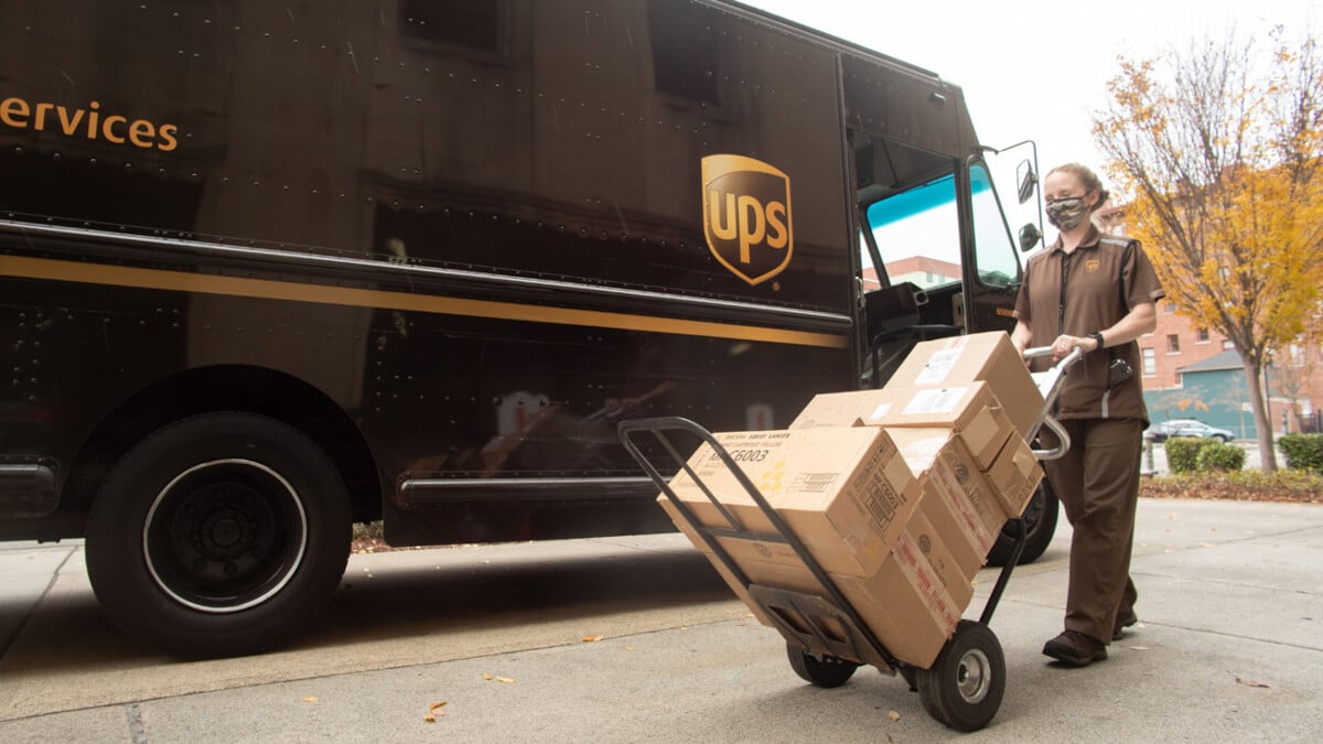 Some pre-ordered Pixel 8 units are being delivered to buyers three days before the release date