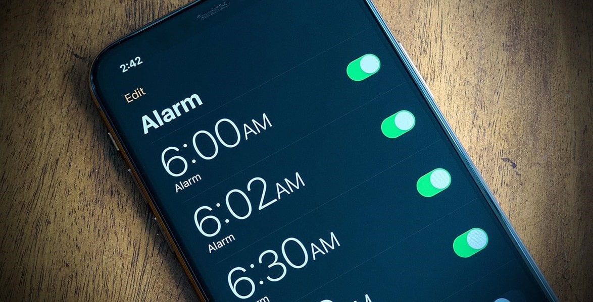 iphone-alarm-smartphonegreece