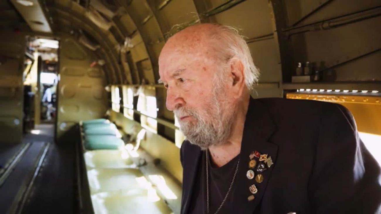 Το COSMOTE HISTORY HD «αποχαιρετά» τον Αντισμήναρχο ε.α. Ακριβό Τσολάκη - Digitaltvinfo.gr