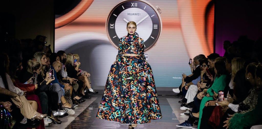 HUAWEI WATCH GT4: Στηρίζει τα New Designers Awards και βραβεύεται ως “Best Fashion Tech Wearable”