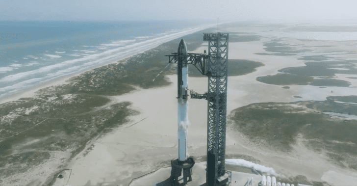 Το διαστημόπλοιο SpaceX θα πρέπει να εξασφαλίσει την έγκριση εκτόξευσης μέχρι την Παρασκευή, λέει ο Elon Musk