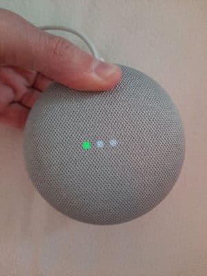Το Google Home Mini ενημερώνει τούβλα συσκευές για ορισμένους χρήστες, Το Google Home Mini ενημερώνει τούβλα συσκευές για ορισμένους χρήστες, TechWar.GR