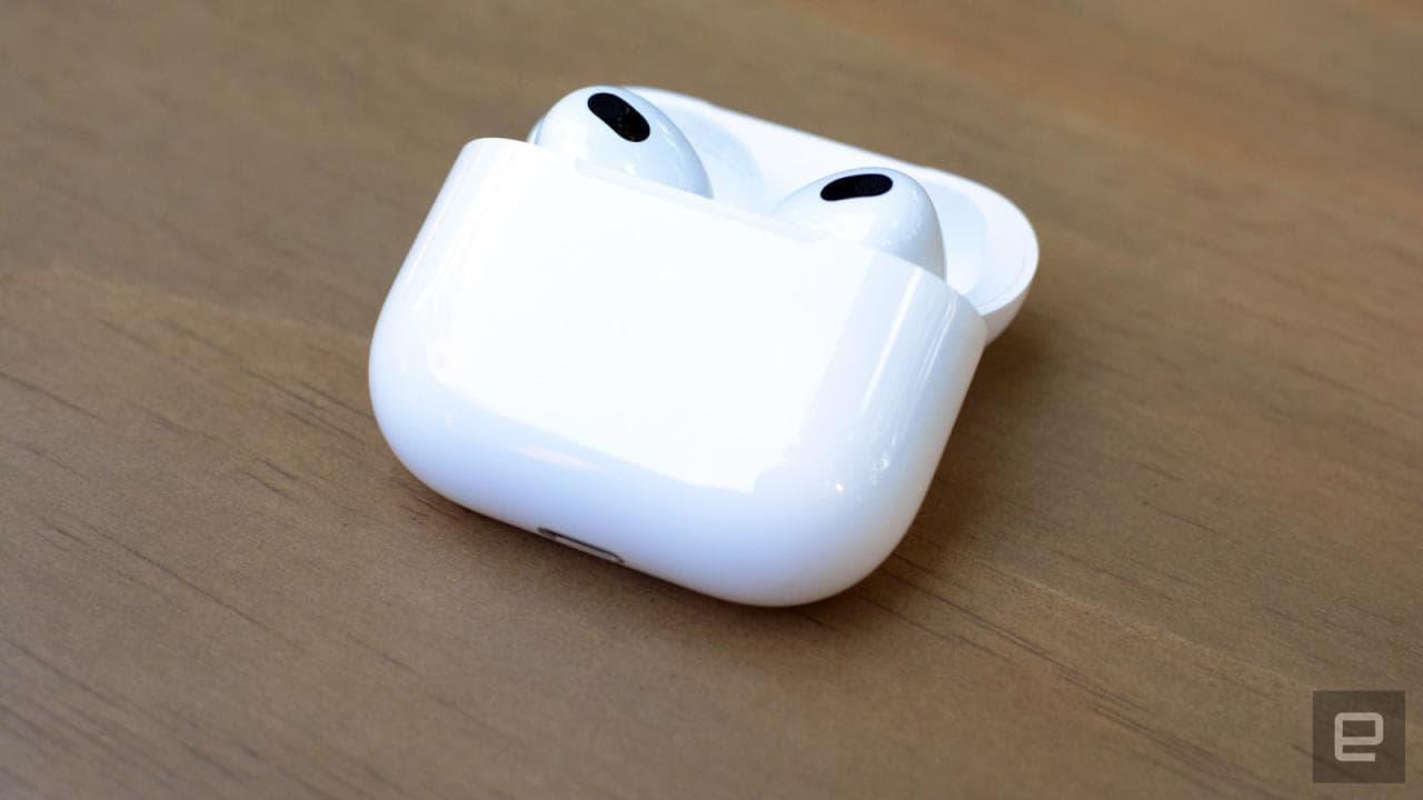 Τα AirPods τρίτης γενιάς της Apple κυκλοφορούν ξανά με τιμή 140 $, Τα AirPods τρίτης γενιάς της Apple κυκλοφορούν ξανά με τιμή 140 $, TechWar.gr