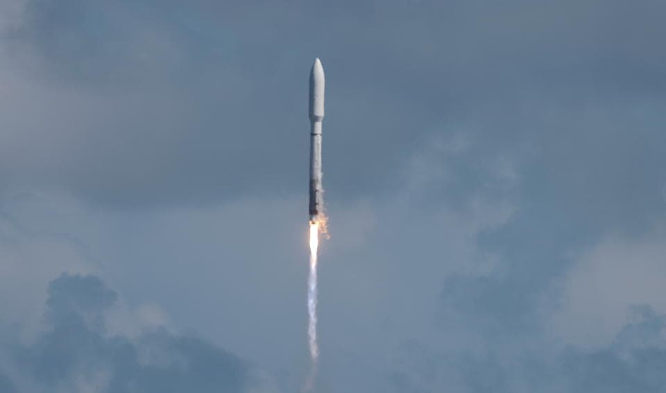 SpaceX dominated private spaceflight in 2023, but its competitors (mostly) aren't quitting 4 A United Launch Alliance Atlas V rocket lifts off carrying Amazon's two prototype relay stations for a space-based internet service it calls Project Kuiper, from the Cape Canaveral Space Force Station in Cape Canaveral, Florida, U.S., October 6, 2023. The launch is the first to test Amazon's internet satellites in space before deploying some 3,200 more. REUTERS/Joe Skipper