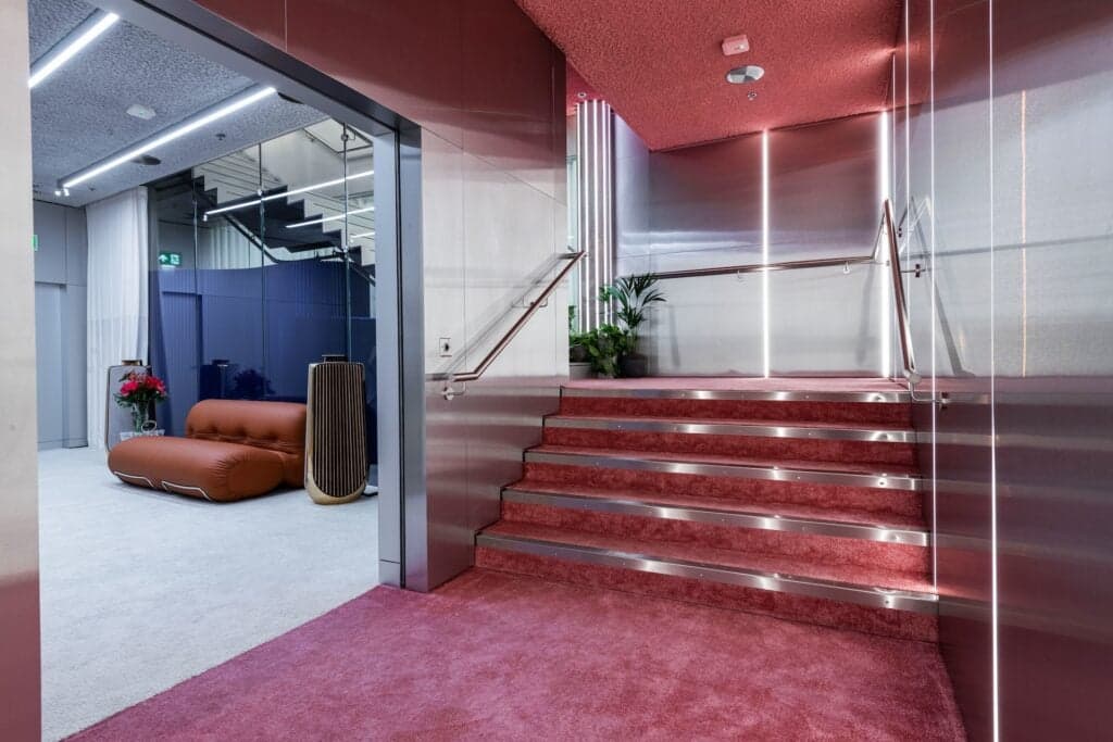 Η B&O ανοίγει ναυαρχίδα στο Λονδίνο, Η B&O ανοίγει ναυαρχίδα στο Λονδίνο, TechWar.gr