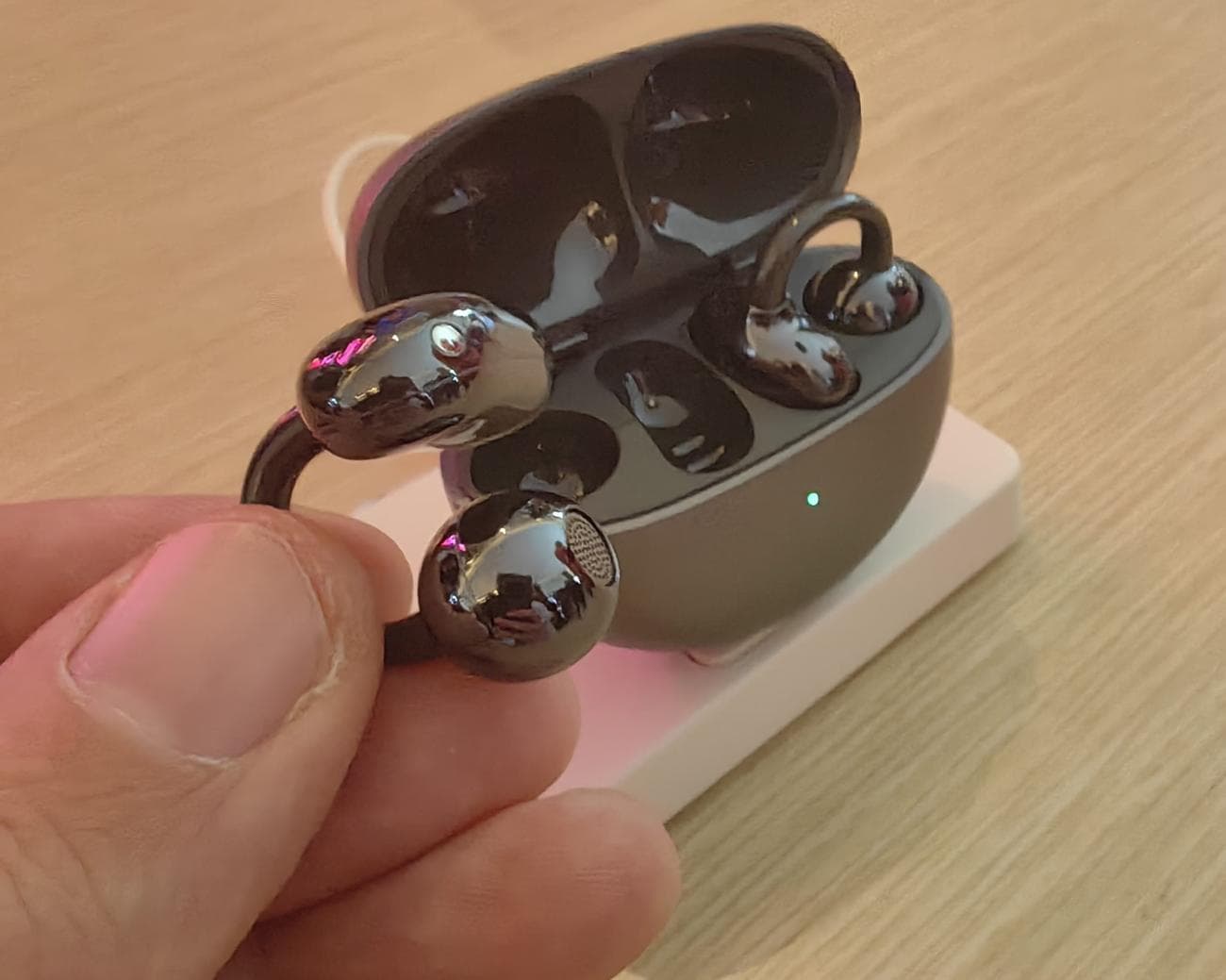 Huawei FreeClip: Μια πρώτη αποκλειστική ματιά στα επαναστατικά earbuds!, Huawei FreeClip: Μια πρώτη αποκλειστική ματιά στα επαναστατικά earbuds!, TechWar.gr