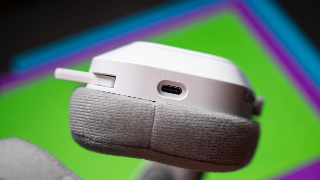 Κριτική Corsair HS80 Max: Ένα καταπληκτικό σετ μικροφώνου-ακουστικού παιχνιδιών με εκπληκτική διάρκεια μπαταρίας, Κριτική Corsair HS80 Max: Ένα καταπληκτικό σετ μικροφώνου-ακουστικού παιχνιδιών με εκπληκτική διάρκεια μπαταρίας, TechWar.GR