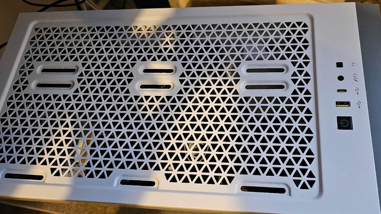 corsair-4000d-airflow-review-top-dust-filter Ανασκόπηση Corsair 4000D Airflow: κορυφαία απόδοση, εξαιρετική τιμή, Ανασκόπηση Corsair 4000D Airflow: κορυφαία απόδοση, εξαιρετική τιμή, TechWar.GR