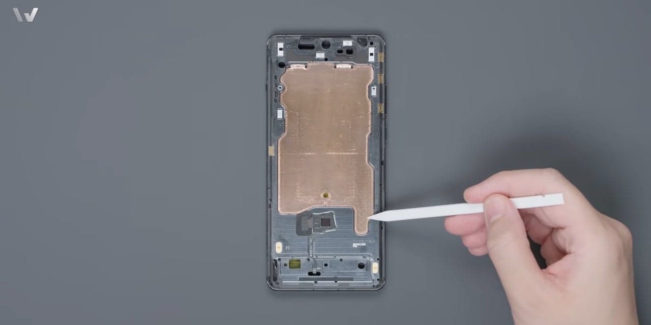 Το Teardown του OnePlus 12 αποκαλύπτει μεγάλο θάλαμο ψύξης που συναγωνίζεται αυτόν των περισσότερων smartphone