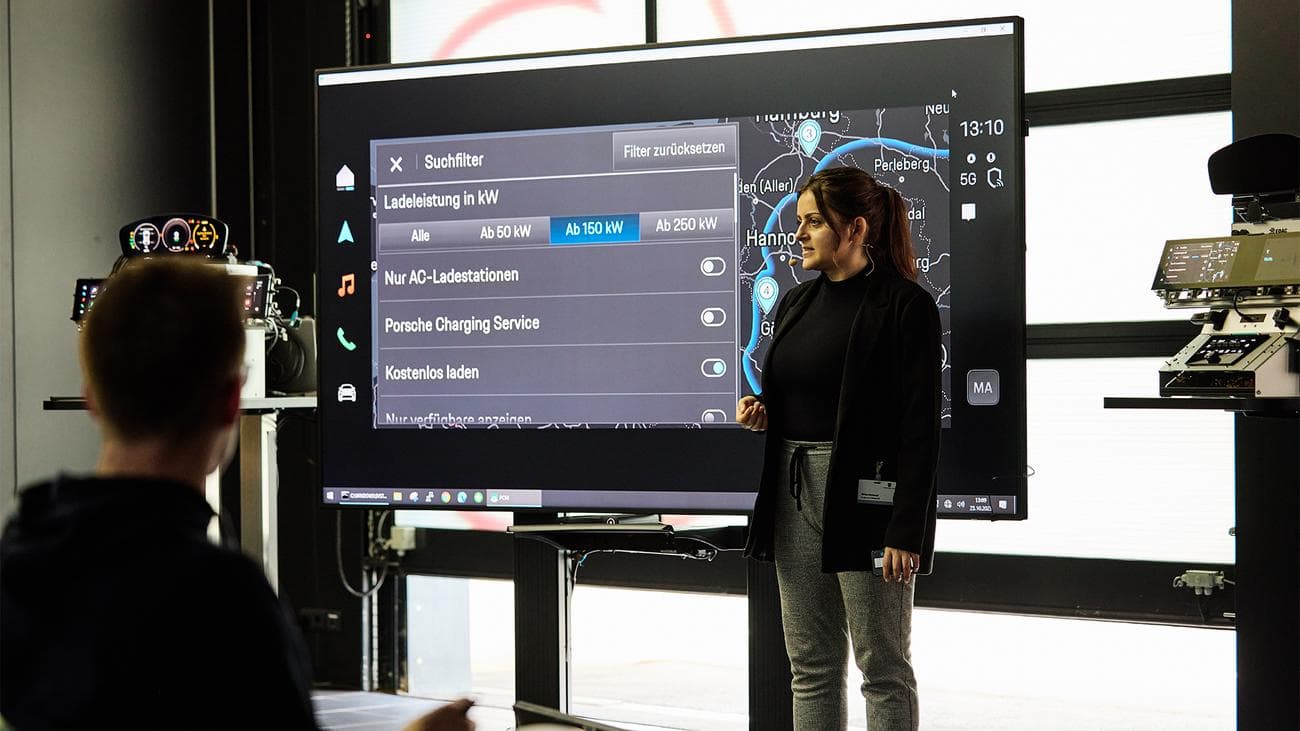 Μέσα στη νέα Porsche Macan – το ηλεκτρικό ηλεκτρικό σύστημα Android που φέρνει τη μάχη στην Tesla, Μέσα στη νέα Porsche Macan – το ηλεκτρικό ηλεκτρικό σύστημα Android που φέρνει τη μάχη στην Tesla, TechWar.gr