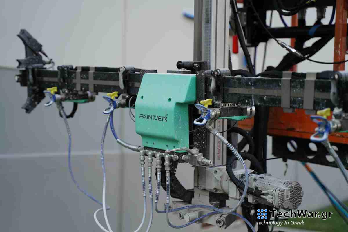 Η PaintJet κατασκευάζει μεγάλα βιομηχανικά ρομπότ για μεγάλες βιομηχανικές εργασίες βαφής
