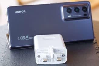 Honor Magic V2 unboxing - νέα του GSMArena.com 1 Ένα ωραίο σετ αξεσουάρ