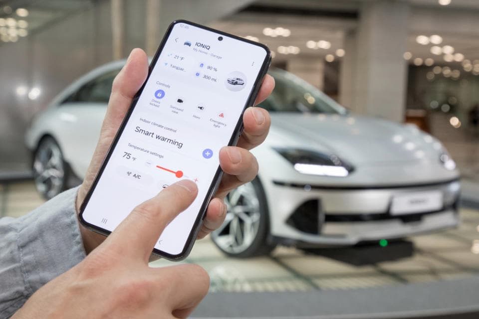 Η Samsung συνεργάζεται με την Tesla και τη Hyundai για να προσφέρει βαθύτερα έξυπνα χειριστήρια για το σπίτι και τα EV, Η Samsung συνεργάζεται με την Tesla και τη Hyundai για να προσφέρει βαθύτερα έξυπνα χειριστήρια για το σπίτι και τα EV, TechWar.GR
