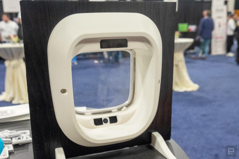 Η πόρτα γάτας Flappie AI εμποδίζει το κατοικίδιο ζώο σας να σας κάνει δώρο νεκρά ποντίκια, Η πόρτα γάτας Flappie AI εμποδίζει το κατοικίδιο ζώο σας να σας κάνει δώρο νεκρά ποντίκια, TechWar.GR