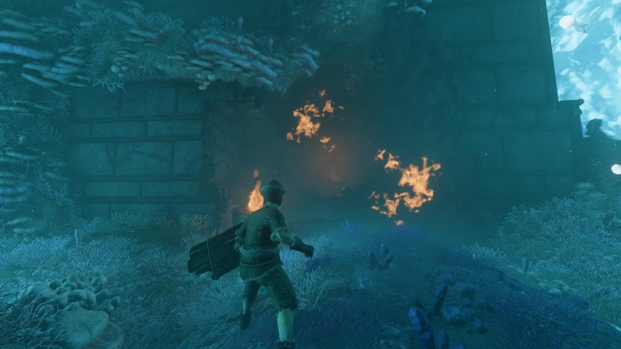 Αφού αφαιρέσετε πολλά εχθρικά, καταστρέψτε τον εξασθενημένο τοίχο για να αποκαλύψετε έναν θάλαμο λοβών.