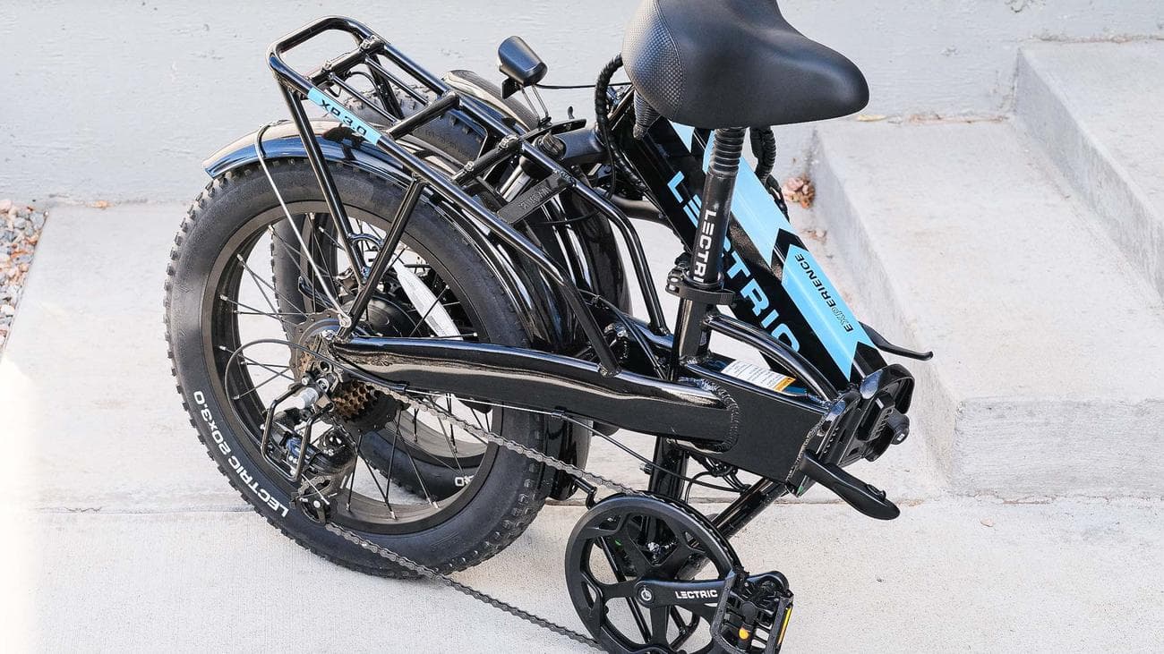 Ηλεκτρικό XP 3.0 σταθμευμένο στο δρόμο