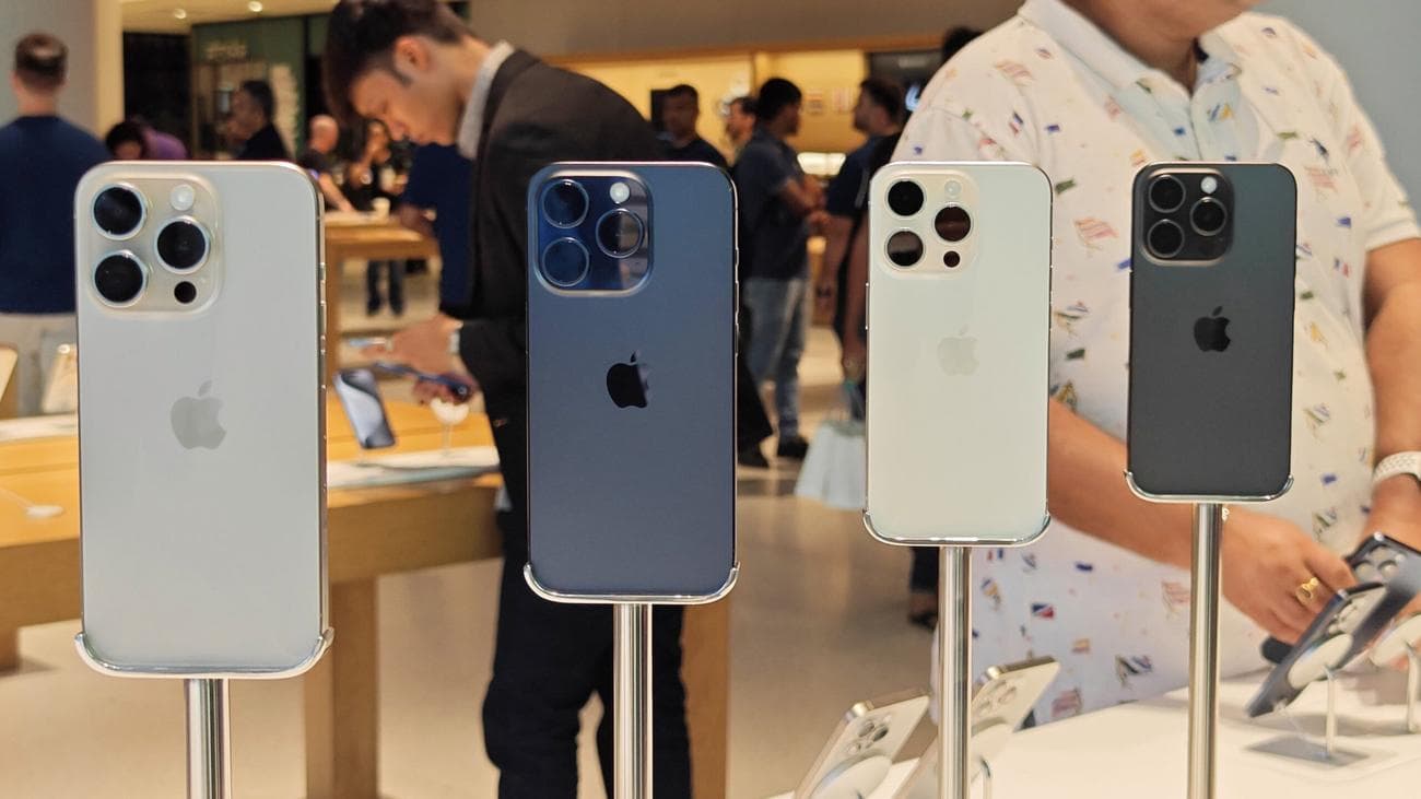 Apple iPhone 15 Pro All colors 3