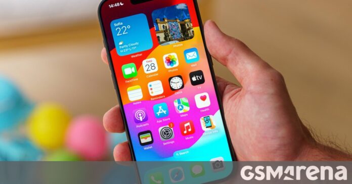 Gurman: Το iOS 18 θα φέρει υποστήριξη RCS και Generative Gurman: Το iOS 18 θα φέρει υποστήριξη RCS και Generative AI στο Siri