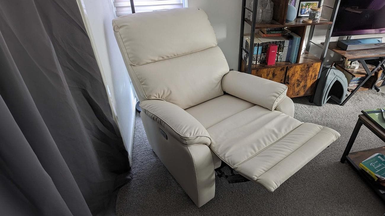 Ανασκόπηση FlexiSpot X2 Recliner: Τι συμβαίνει όταν μια εταιρεία επίπλων γραφείου κατασκευάζει μια καρέκλα σαλονιού;, Ανασκόπηση FlexiSpot X2 Recliner: Τι συμβαίνει όταν μια εταιρεία επίπλων γραφείου κατασκευάζει μια καρέκλα σαλονιού;, TechWar.GR