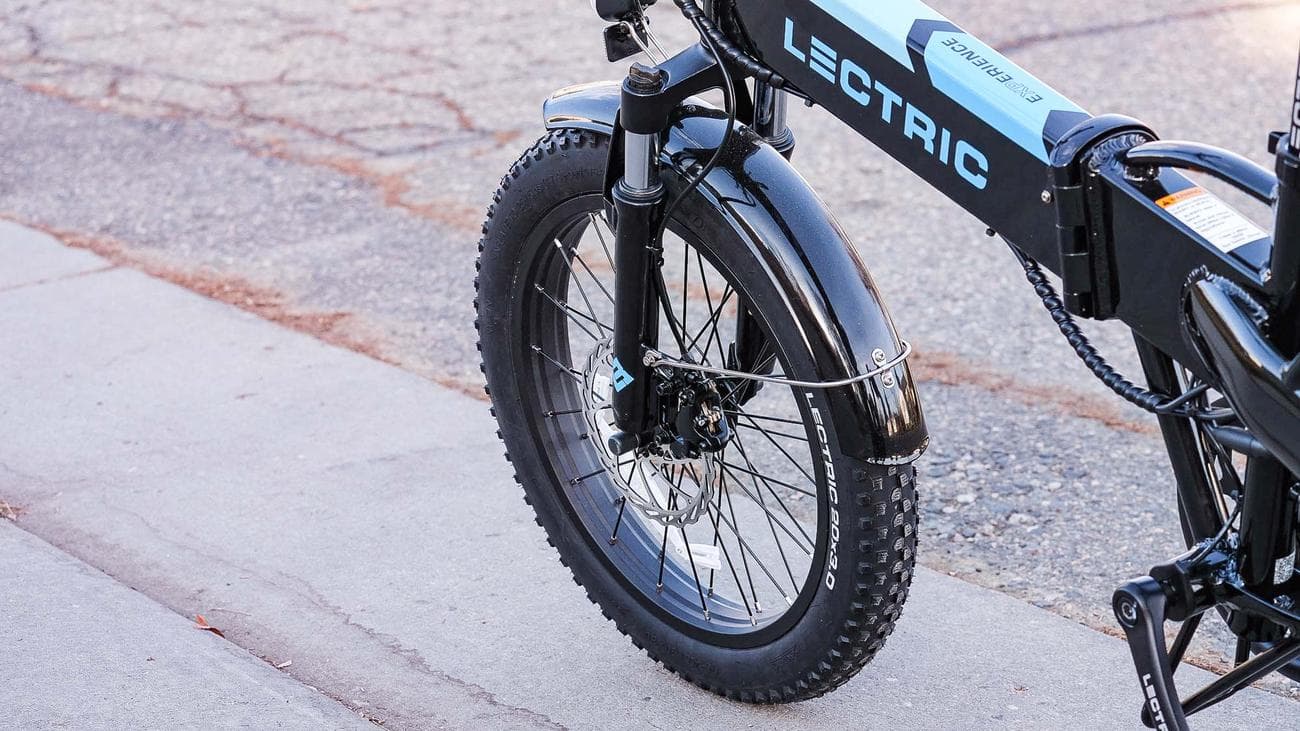 Ηλεκτρικό XP 3.0 σταθμευμένο στο δρόμο