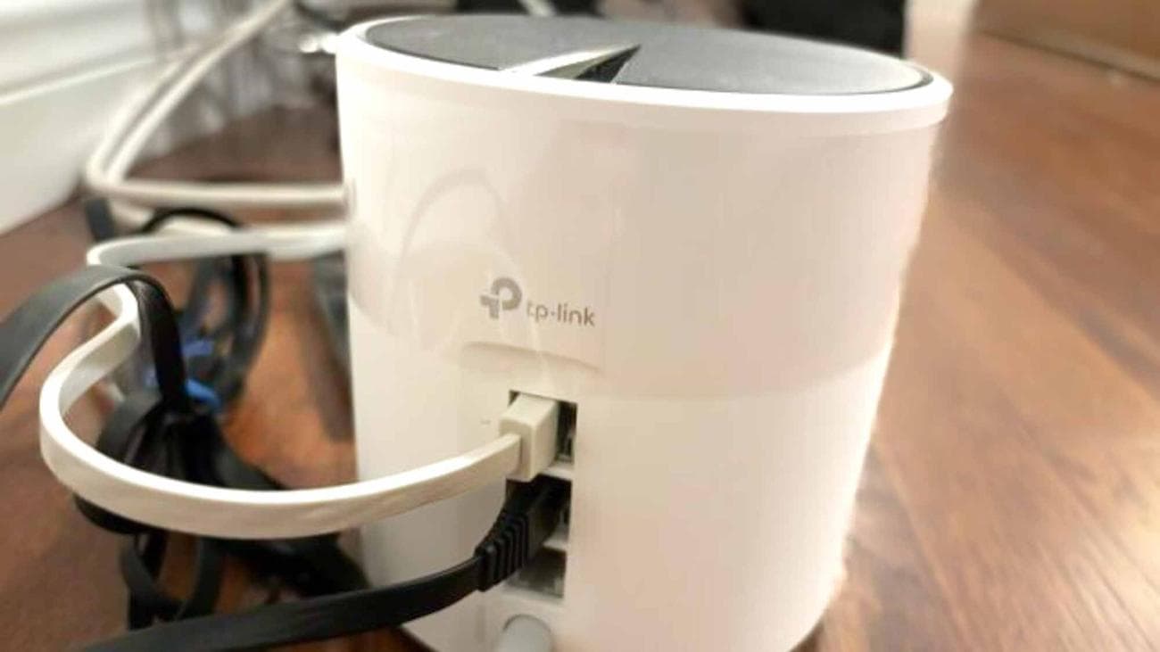 Οι θύρες Ethernet στο πίσω μέρος του TP-Link Deco X55