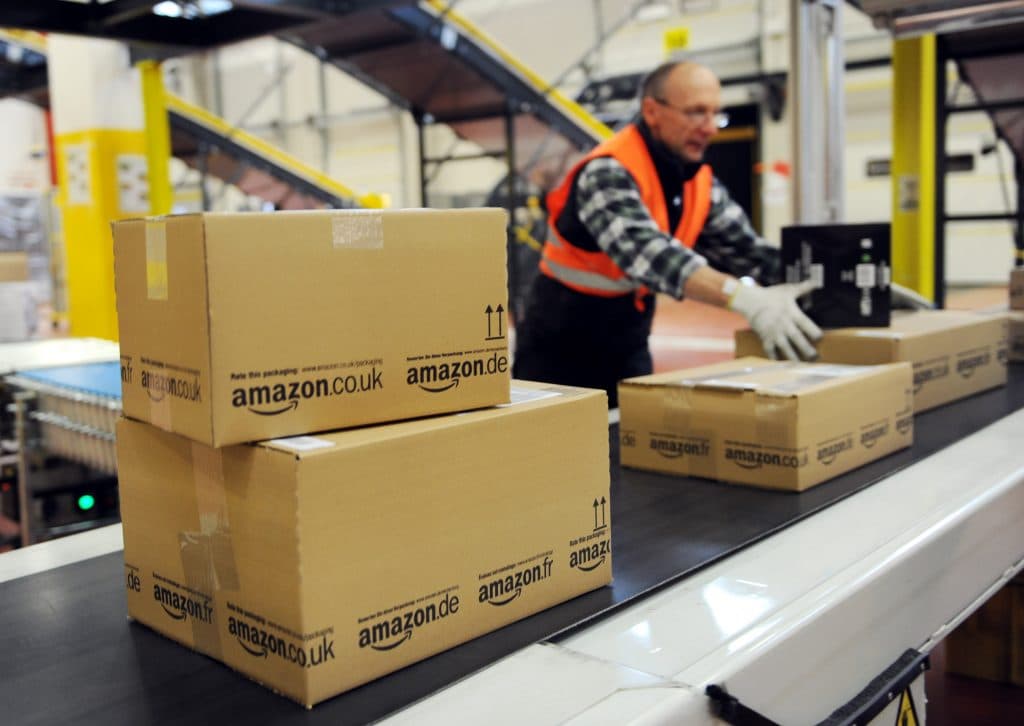 Επιστροφές, καταστροφές - Πώς προσπαθεί η Amazon να μειώσει το κόστος από τις επιστροφές ρούχων, Επιστροφές, καταστροφές – Πώς προσπαθεί η Amazon να μειώσει το κόστος από τις επιστροφές ρούχων, TechWar.GR