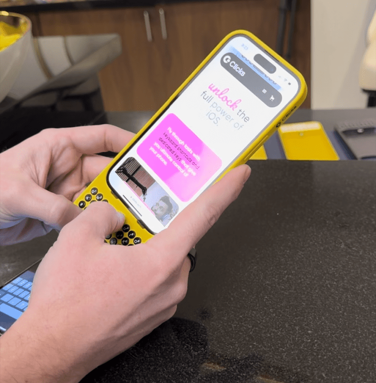 CES 2024: Πρόχειρη ανασκόπηση της θήκης πληκτρολογίου για iPhone με κλικ, CES 2024: Πρόχειρη ανασκόπηση της θήκης πληκτρολογίου για iPhone με κλικ, TechWar.GR